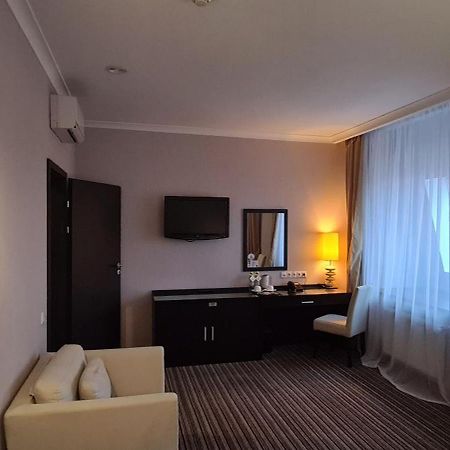 Hotel Optima Soumy Extérieur photo