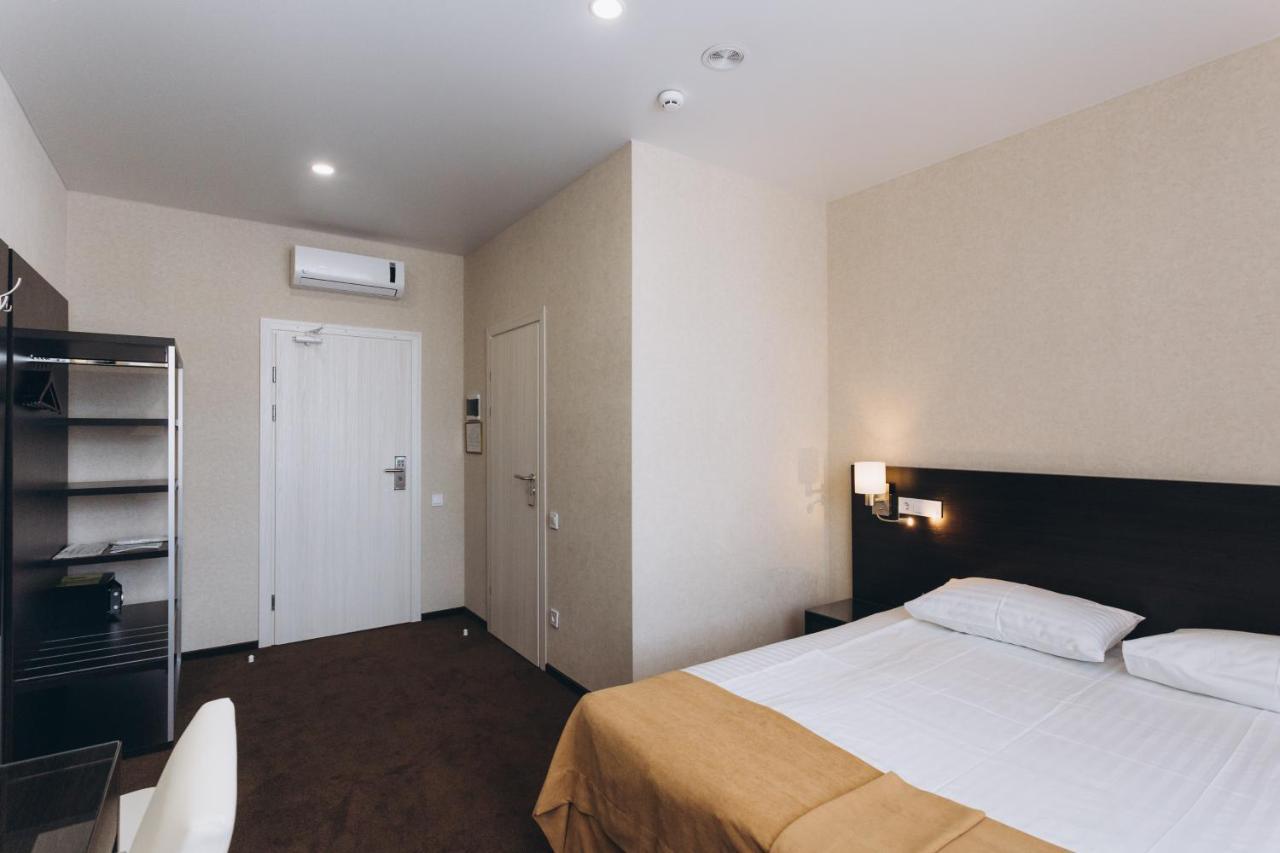 Hotel Optima Soumy Extérieur photo