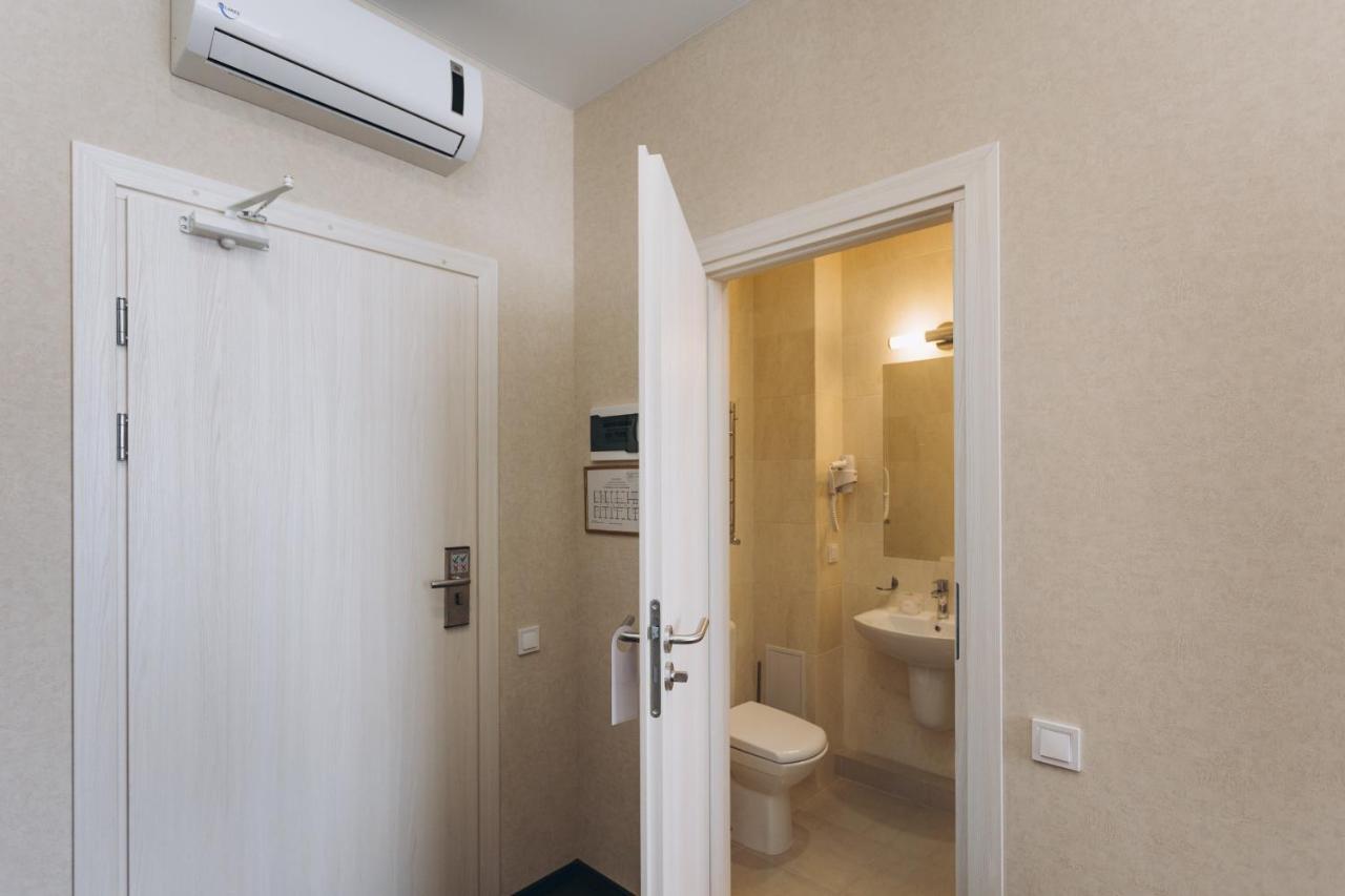 Hotel Optima Soumy Extérieur photo