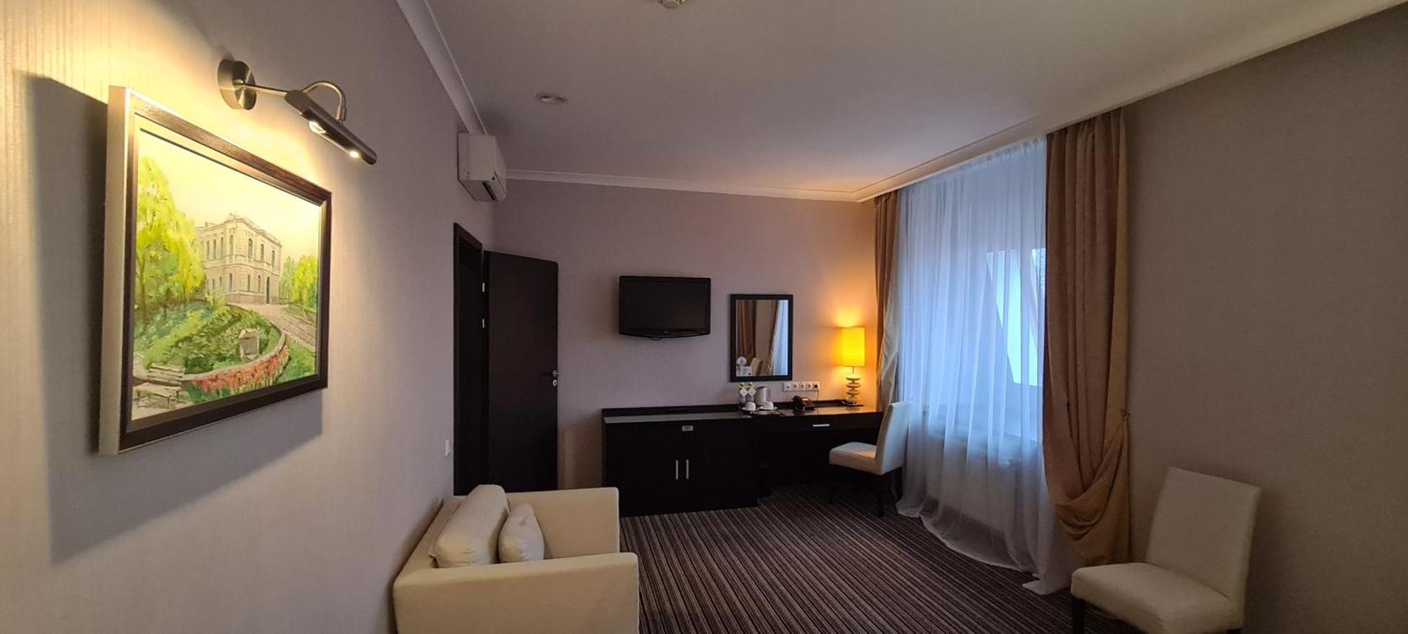 Hotel Optima Soumy Extérieur photo