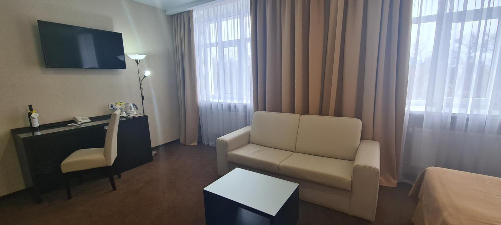 Hotel Optima Soumy Extérieur photo