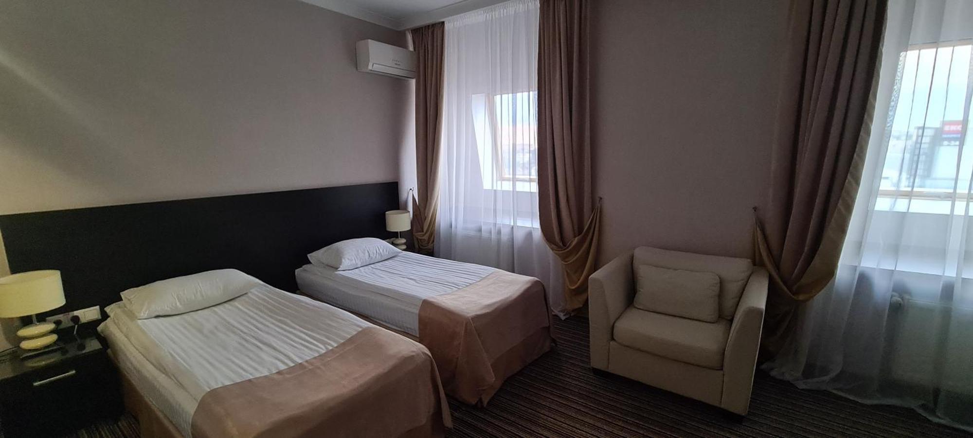 Hotel Optima Soumy Extérieur photo