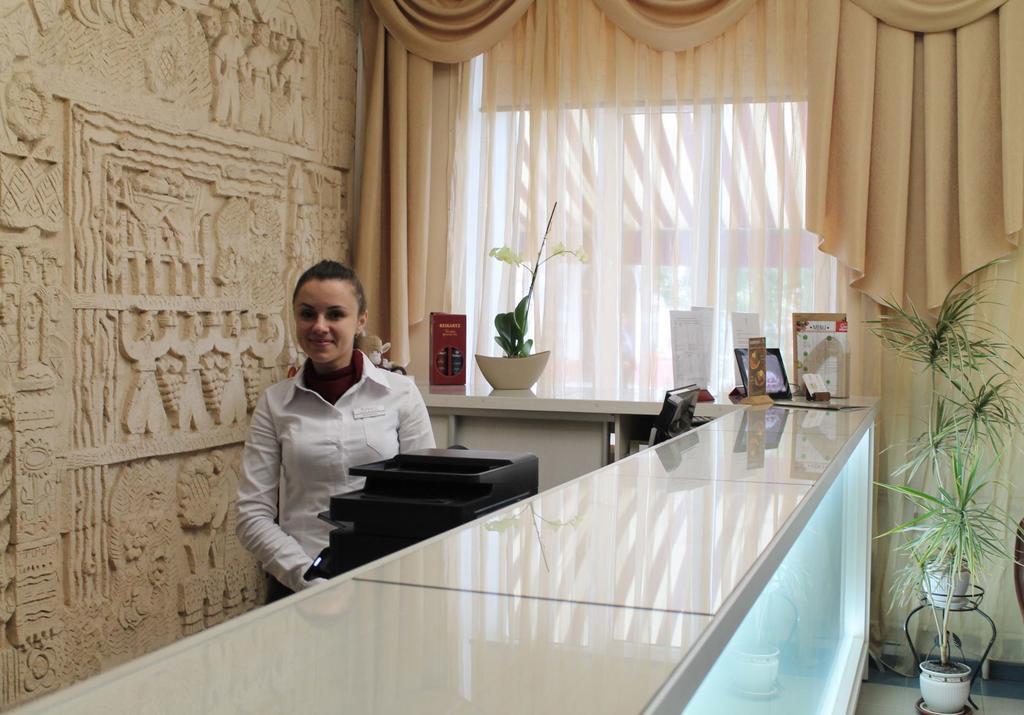 Hotel Optima Soumy Extérieur photo