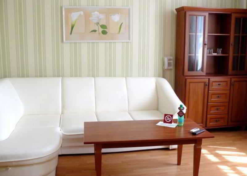 Hotel Optima Soumy Extérieur photo